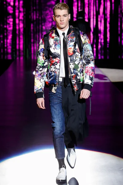 Look 23